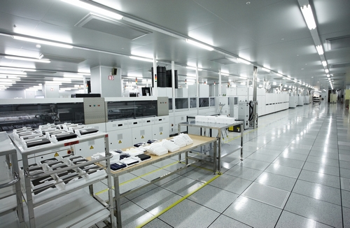 LG Solar Fertigung + Tests