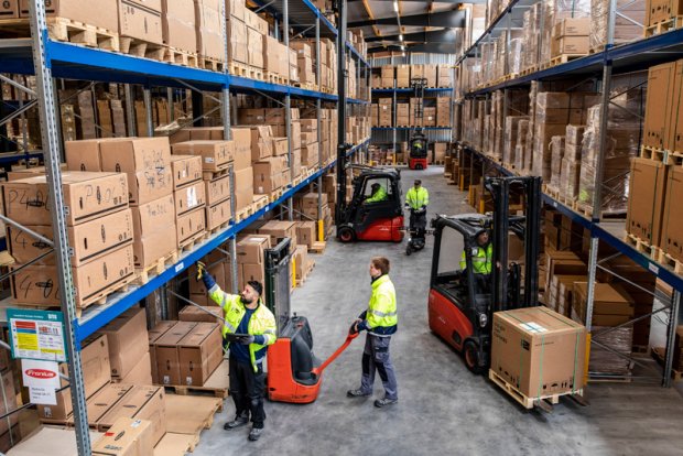 Zeitgemäße Lagerlogistik bei EWS